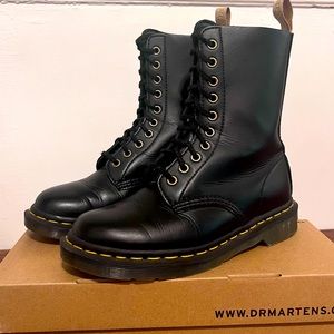 Dr. Marten VEGAN 1490 FELIX MID CALF BOOTS